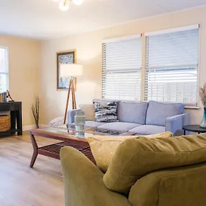 House Near Zoo And Busch Gardens, Free High Speed Wifi Tampa